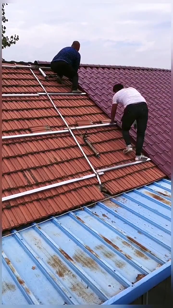 房顶翻新,用彩钢又快又方便