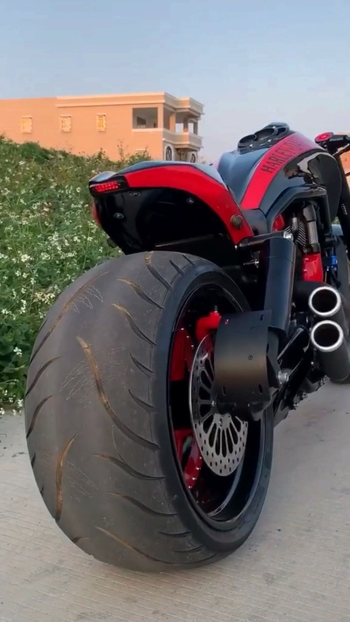 摩托车#好大的轮子