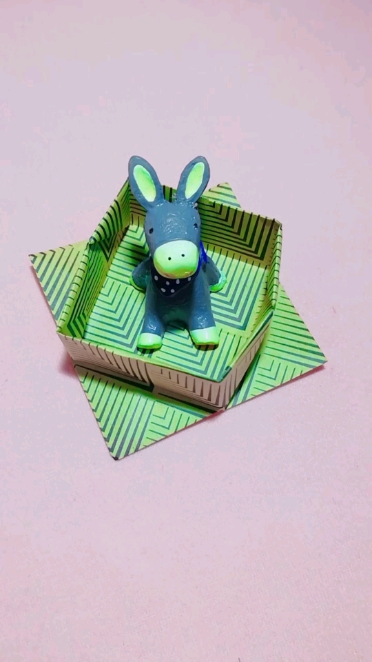 优秀如我#特别的折纸烟灰缸,希望会有点用-度小视