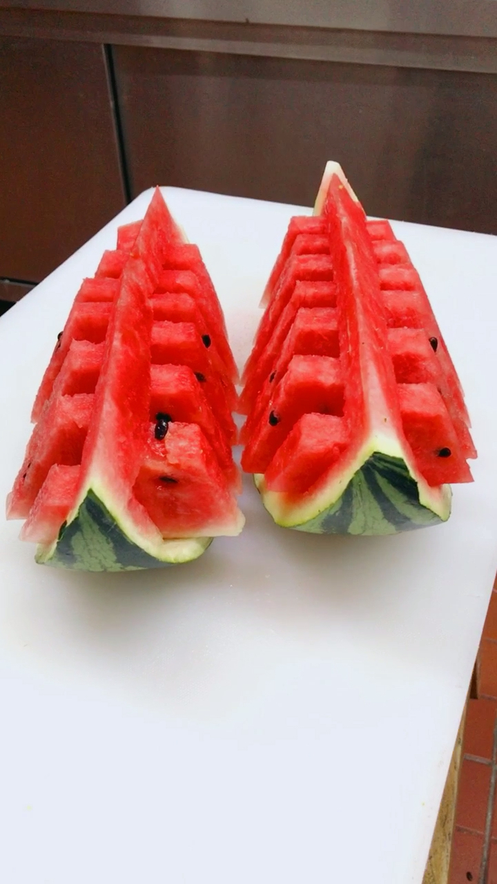 丈母娘来了,西瓜切法第三种.