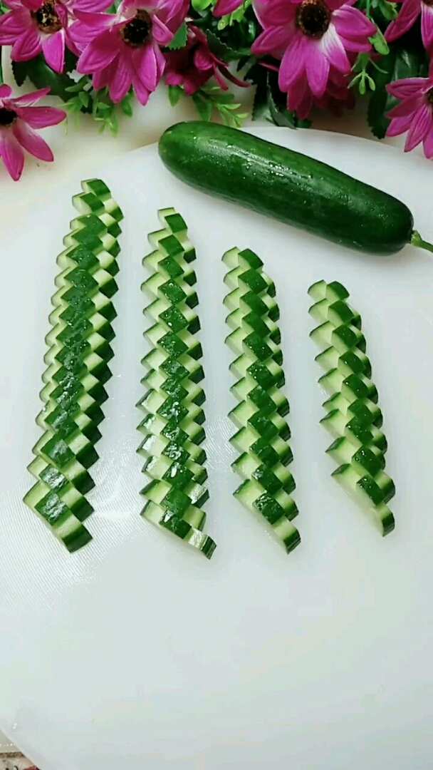 青瓜切法,喜欢的给个爱心,谢谢