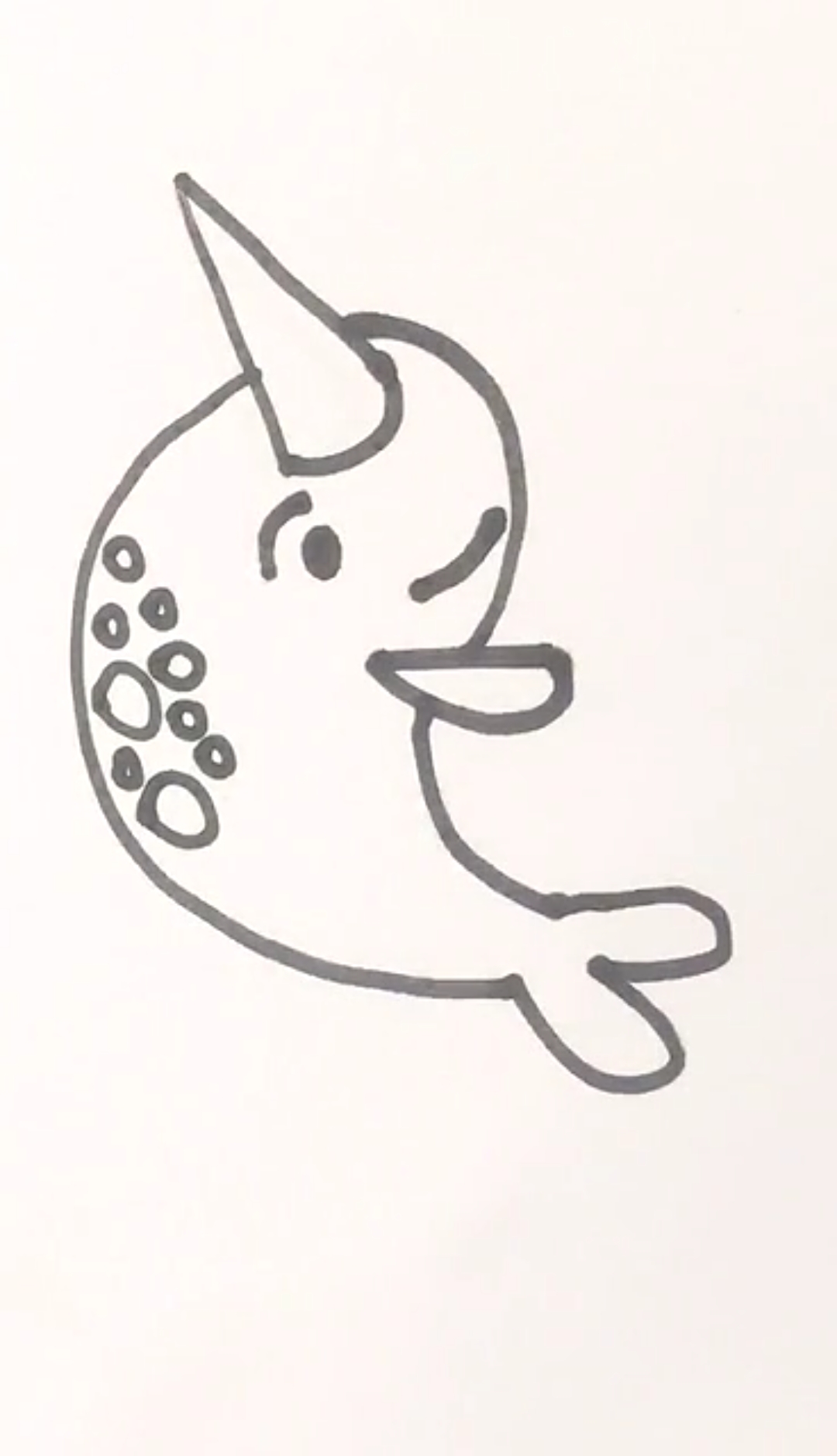 独角鲸简笔画怎么画图片