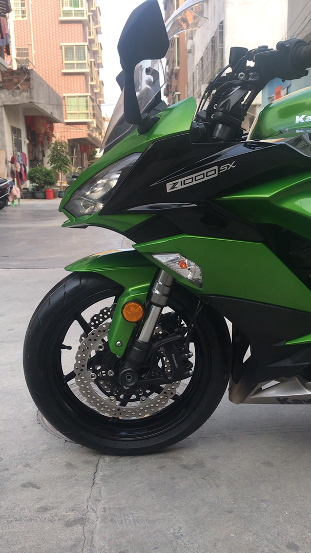 晒晒我家的春天#川崎z1000sx 街跑