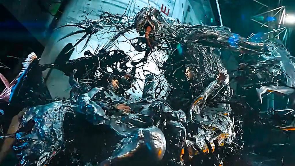 毒液大战暴乱,看见暴乱瞬间感觉毒液长得好怂