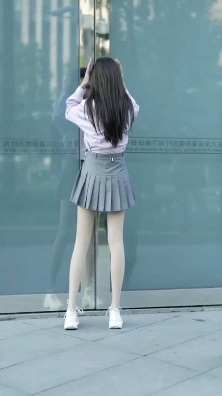 南初妹妹 @勾勾姐姐-全民小视频