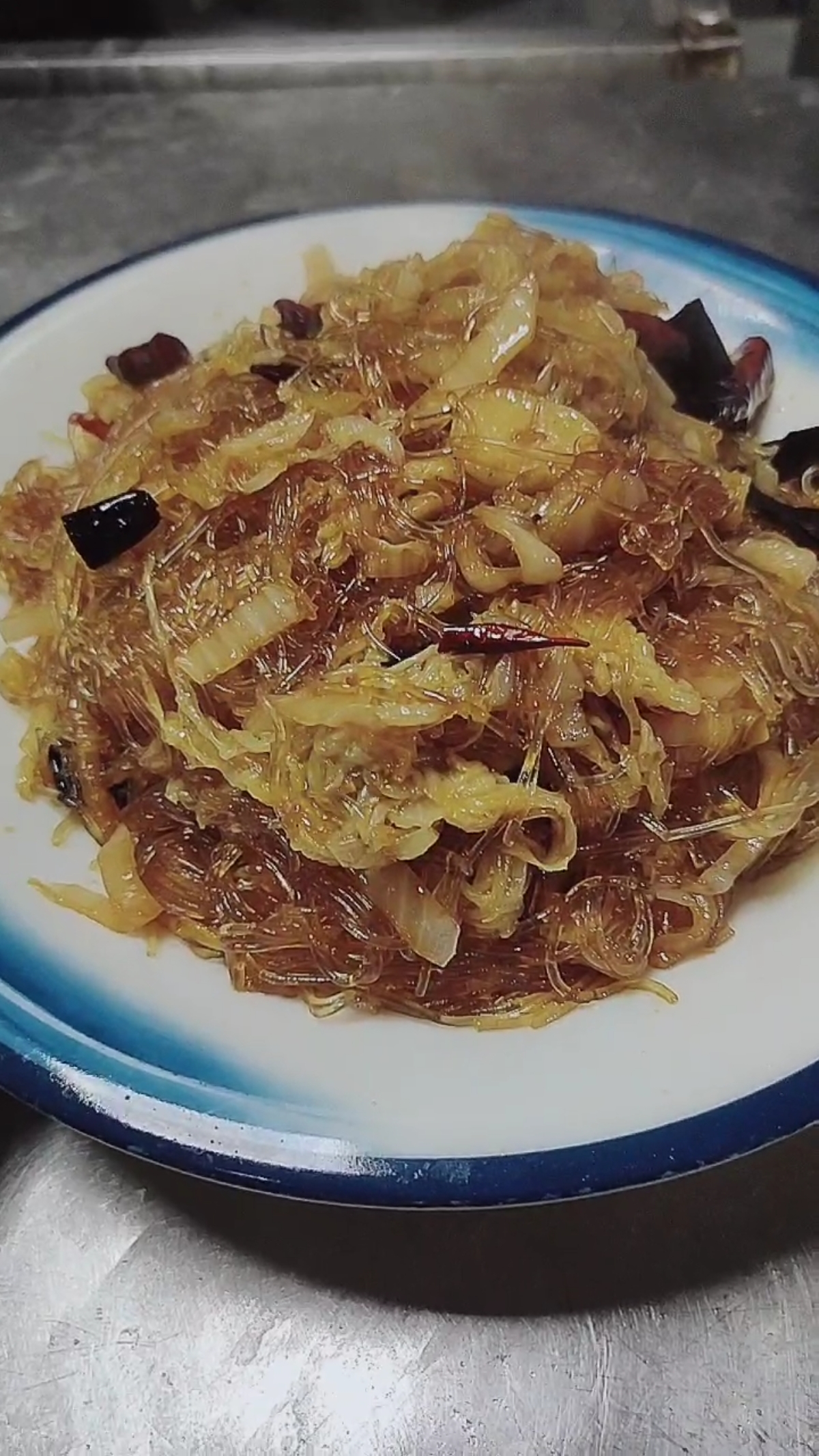 厨师分享酸菜炒粉丝非常好吃