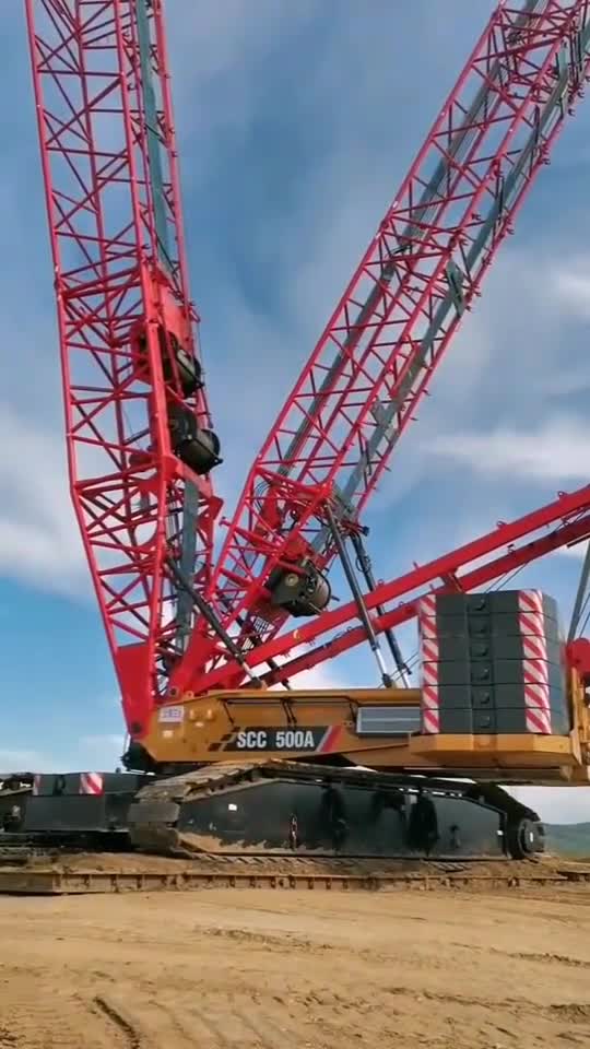 450吨的吊车吊臂数十米高技术人才才能开