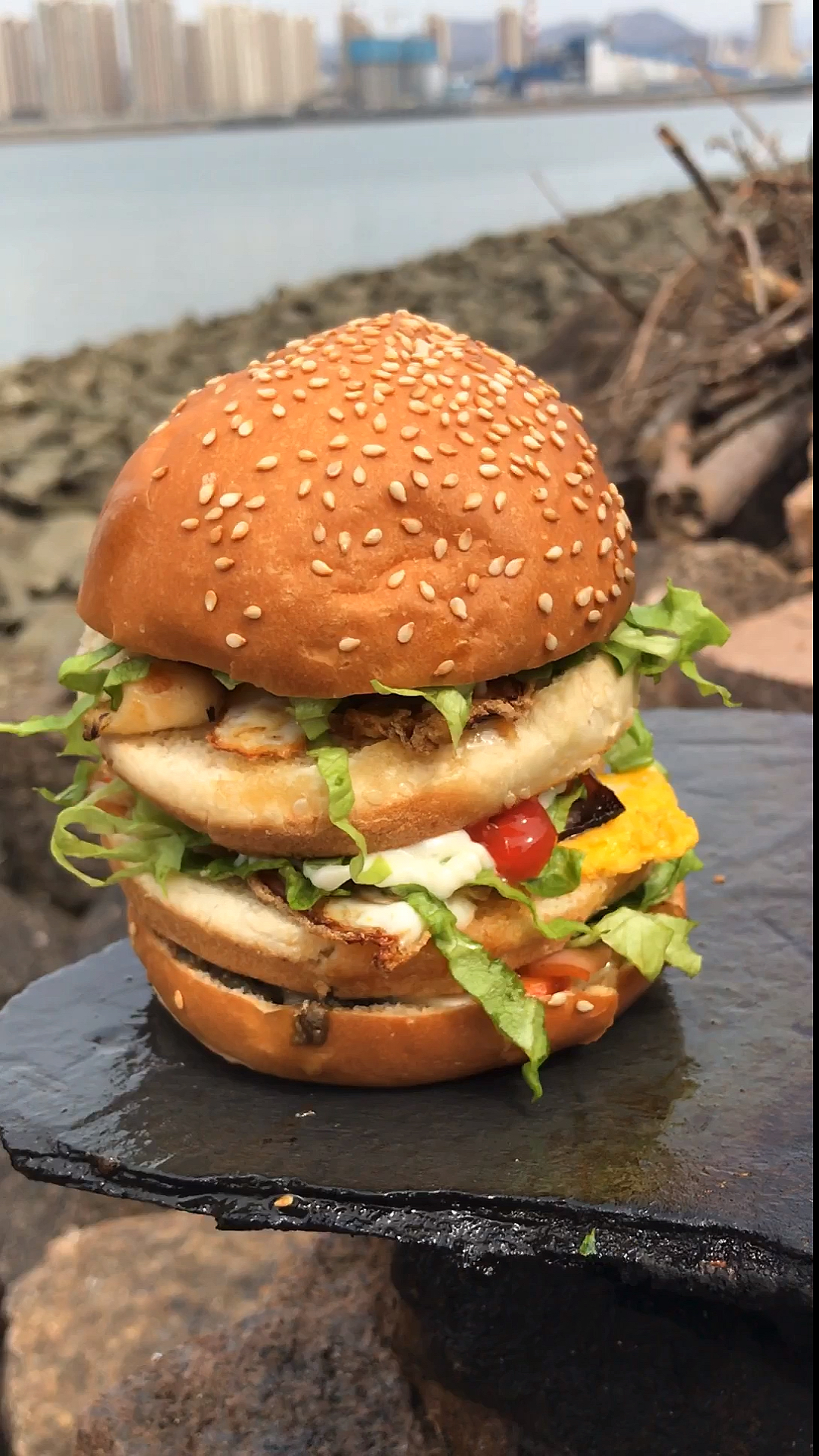 美食#石板海鲜小汉堡,就是这个味!