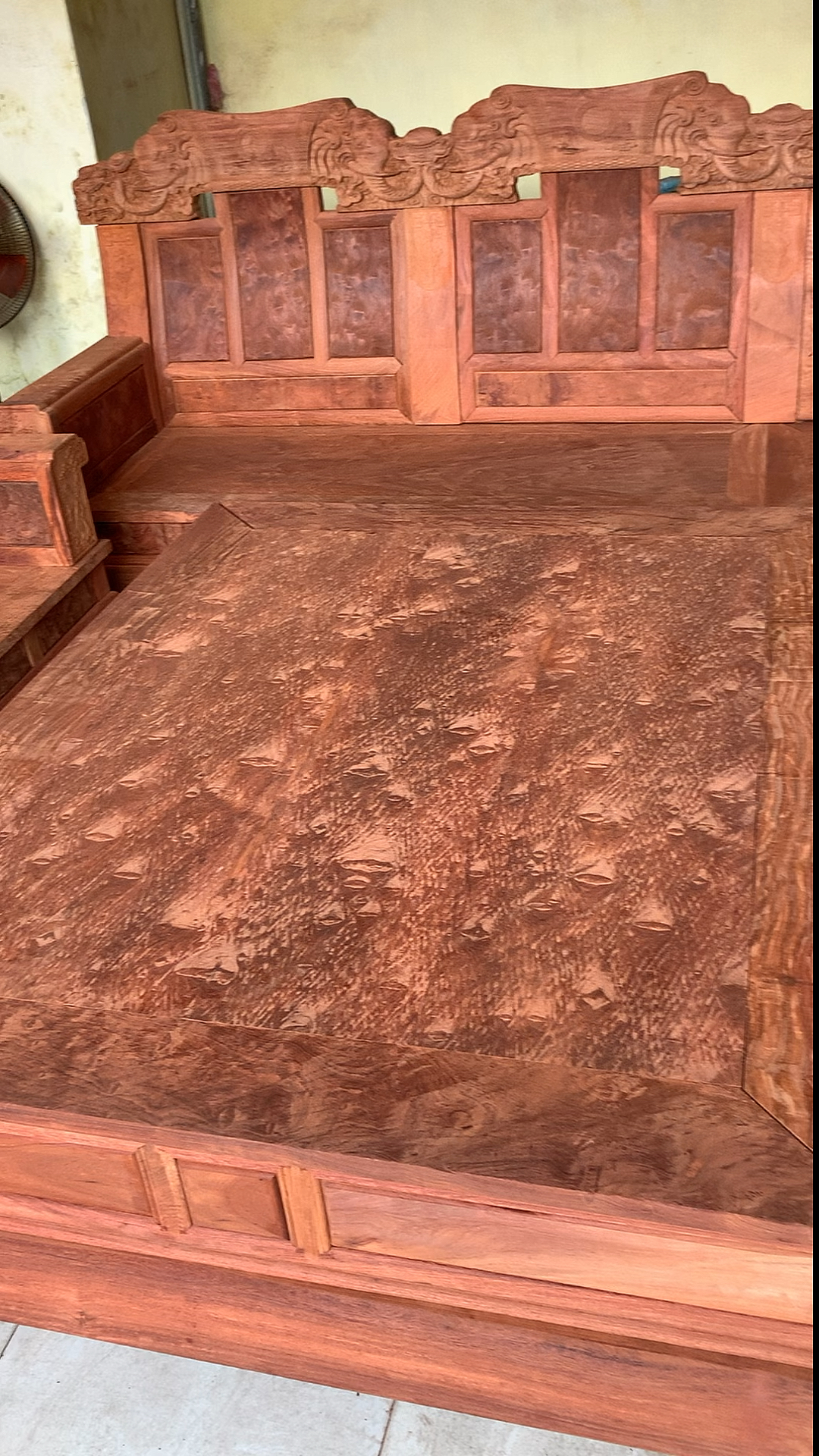 缅甸花梨木水滴纹理