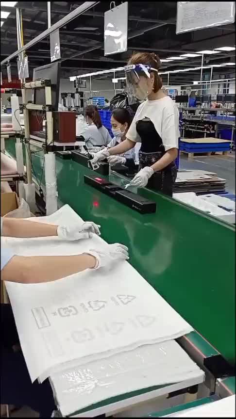 越南流水线的女工人,这手速要是在中国,估计是要被饿死了