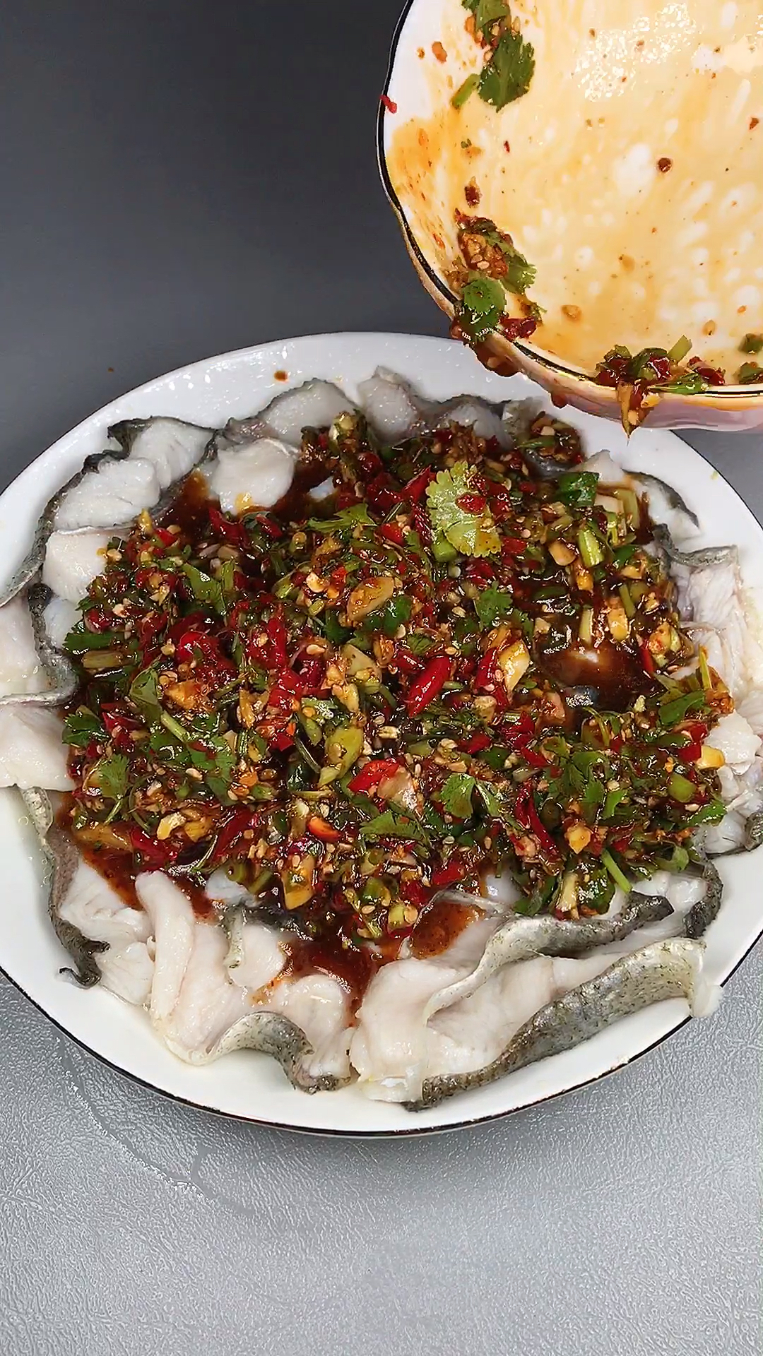 美食#双椒凉拌鱼片,夏季不可缺少的美食