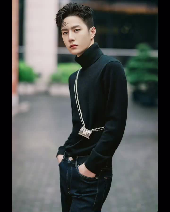 王一博是谁说的变胖了,这小细腰,这直角肩.太sha我了