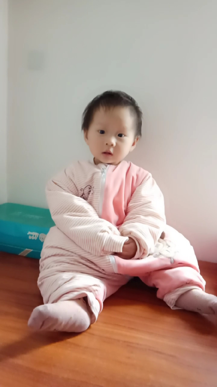 小悦儿越来越可爱了