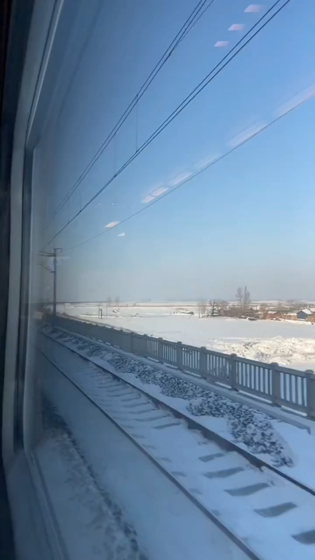 冬天坐高铁的视频