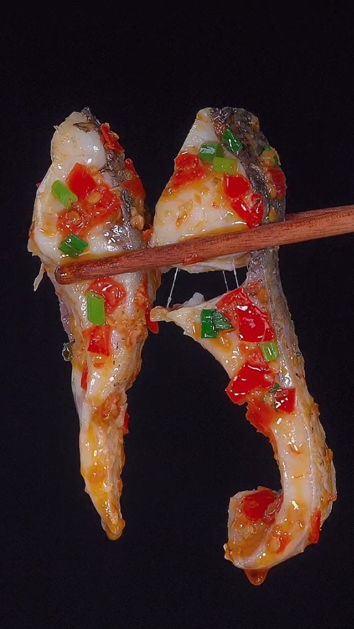 这样做的剁椒鱼腩,鱼肉鲜嫩,香辣有味!#美食