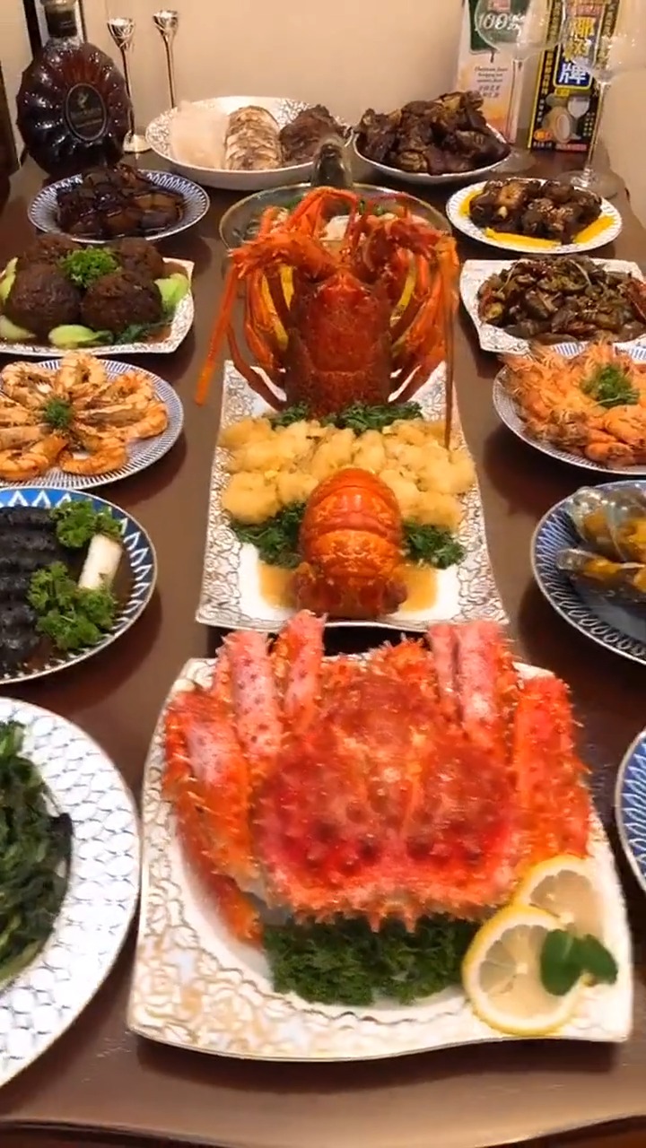 过年吃的大餐,家里有大厨.