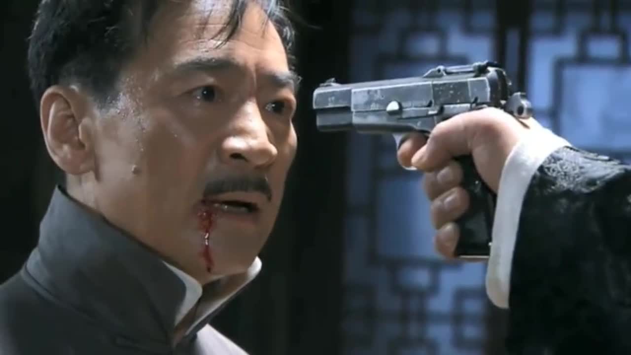 勇敢的心:霍绍昌与赵金虎拼命,:无奈手无寸铁被赵金虎开枪打死