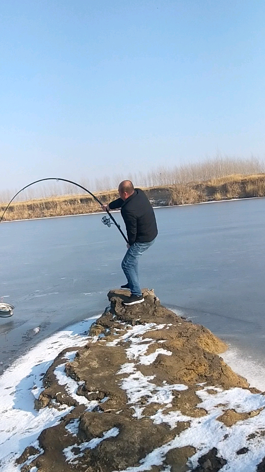 威猛霸气钓鱼人