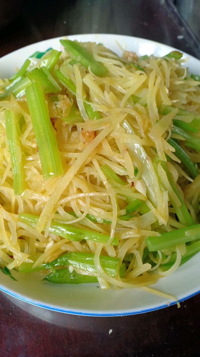 一日一菜,芹菜土豆丝