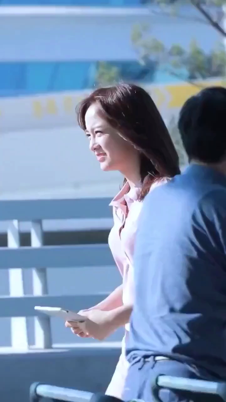 学校2017女主 金世正小姐姐