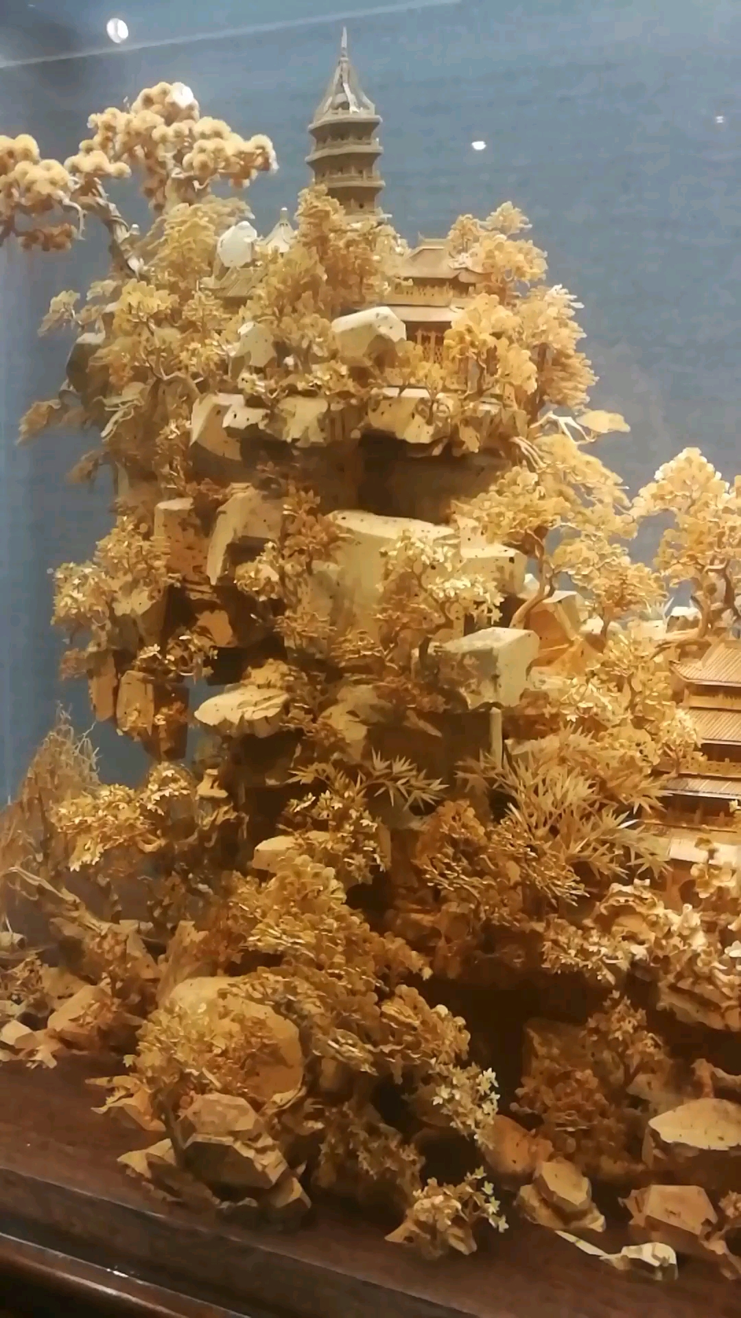 软木雕榕寿千秋