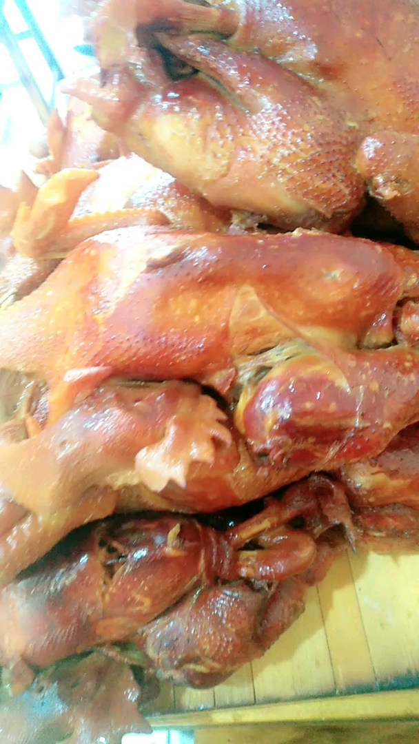 特色熏笨鸡