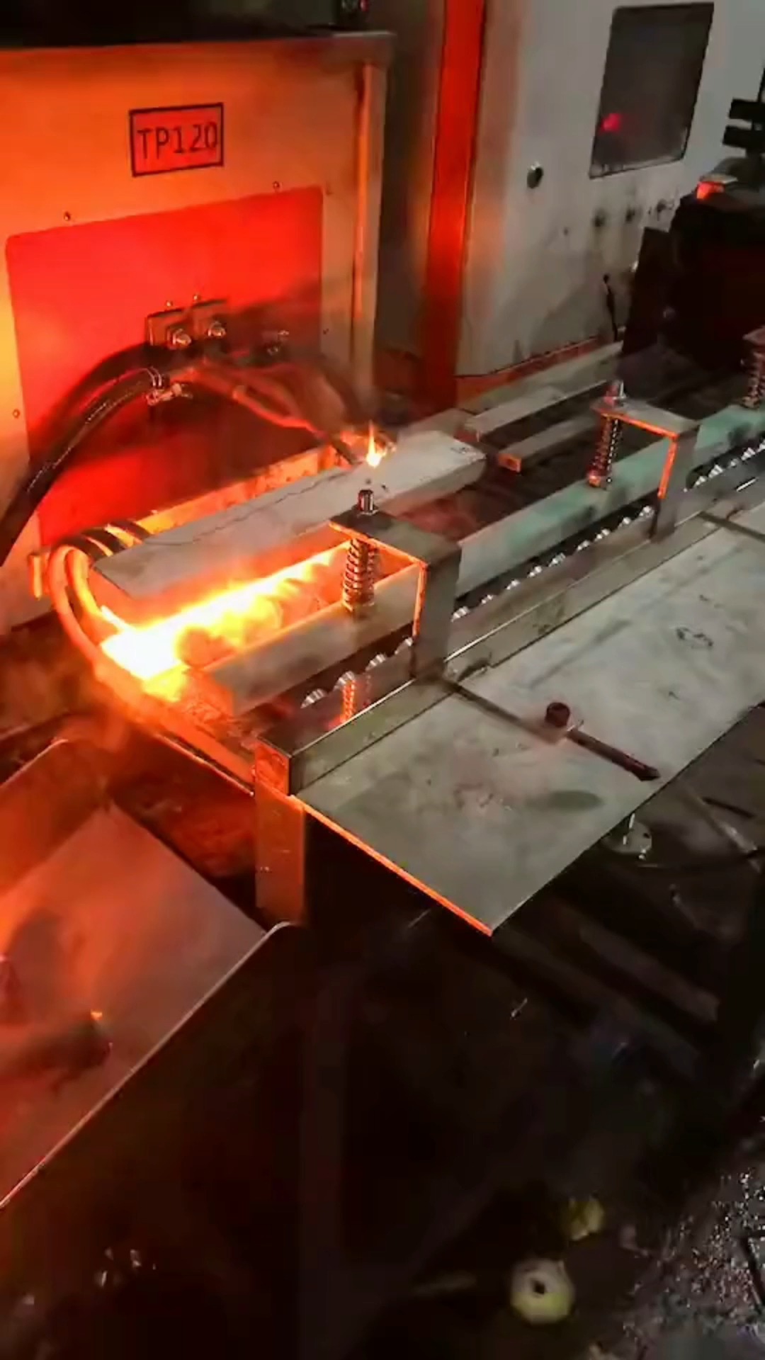 自动送料加热炉棒料加热锻造炉中频热透炉