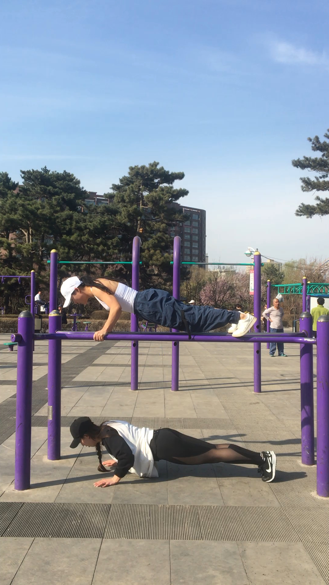 这种双人俯卧撑你见过么?