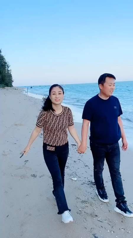 忙里偷闲刘大成请到天涯海角来