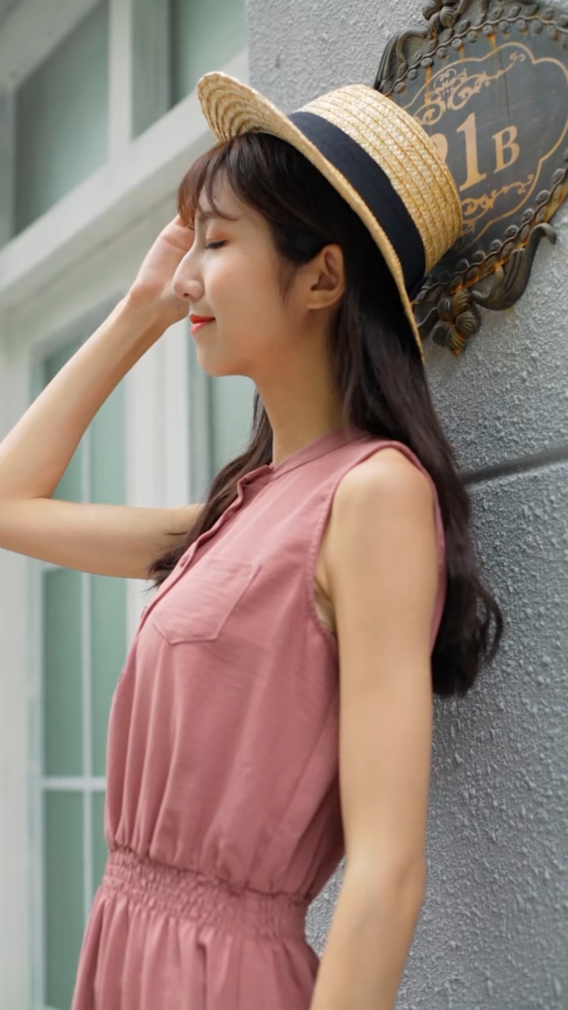 小姐姐#夏天小清新来一波,美女小姐姐的背心裙很凉快