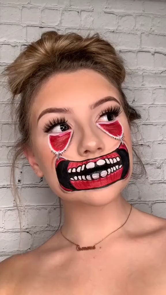 小丑 请带好口罩.