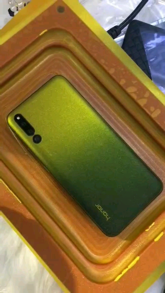 创成科技出品,手机真空包膜机