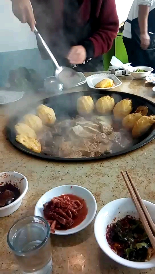这就是东北的大饼子锅