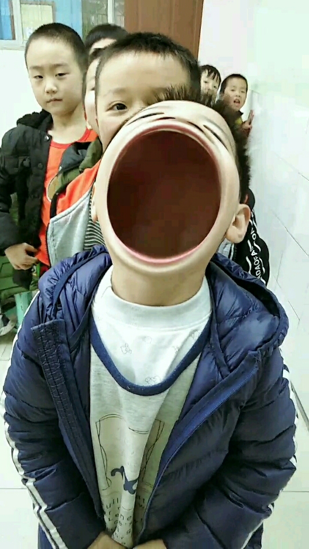 张大嘴巴检查一下