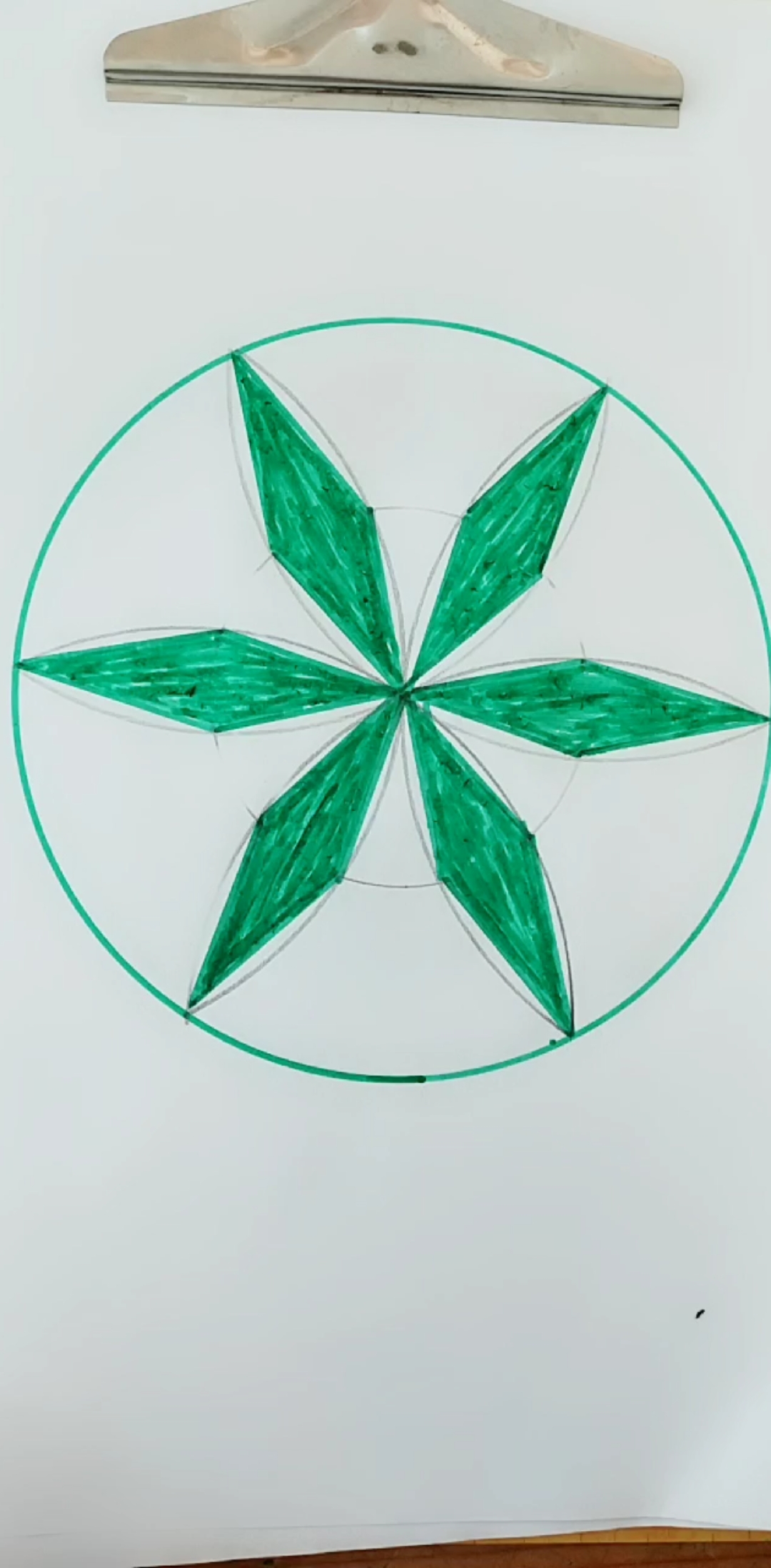木工装修图册每天更新中#六叶草画法