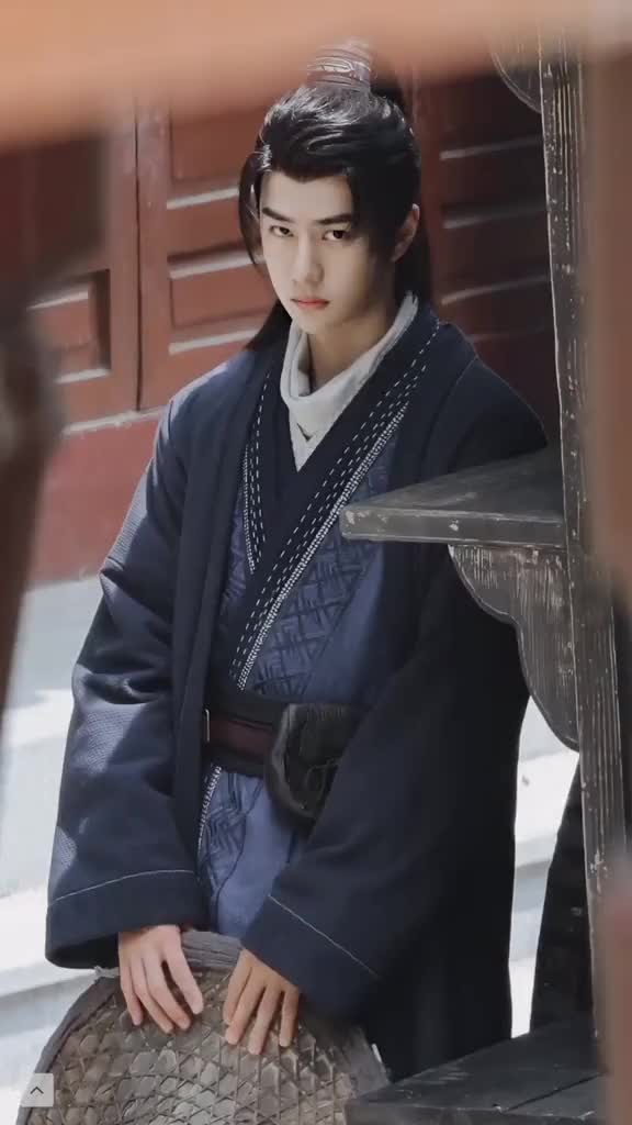 王一博这奶凶奶凶的小眼神你瞪谁呢