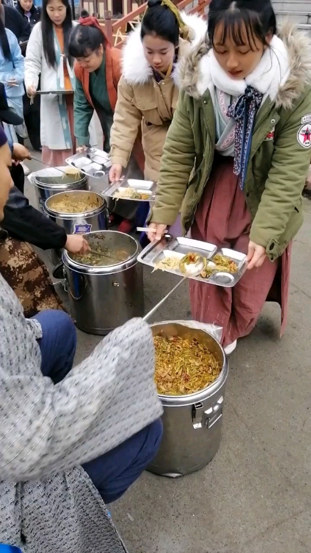 群众演员吃饭不错