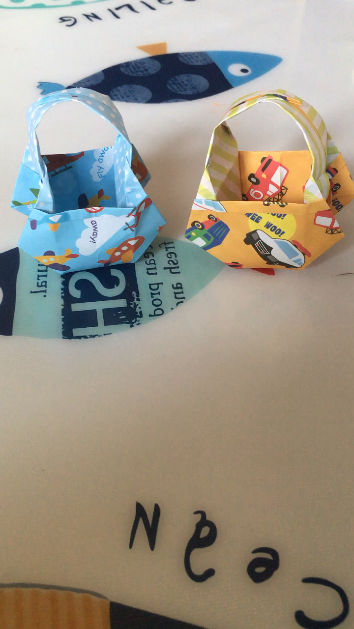 手工折纸#今天制作两个菜篮子……一起去买菜吧