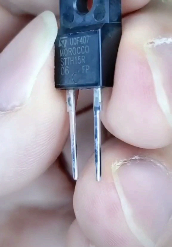 优秀如我#快恢复二极管型号讲解-度小视