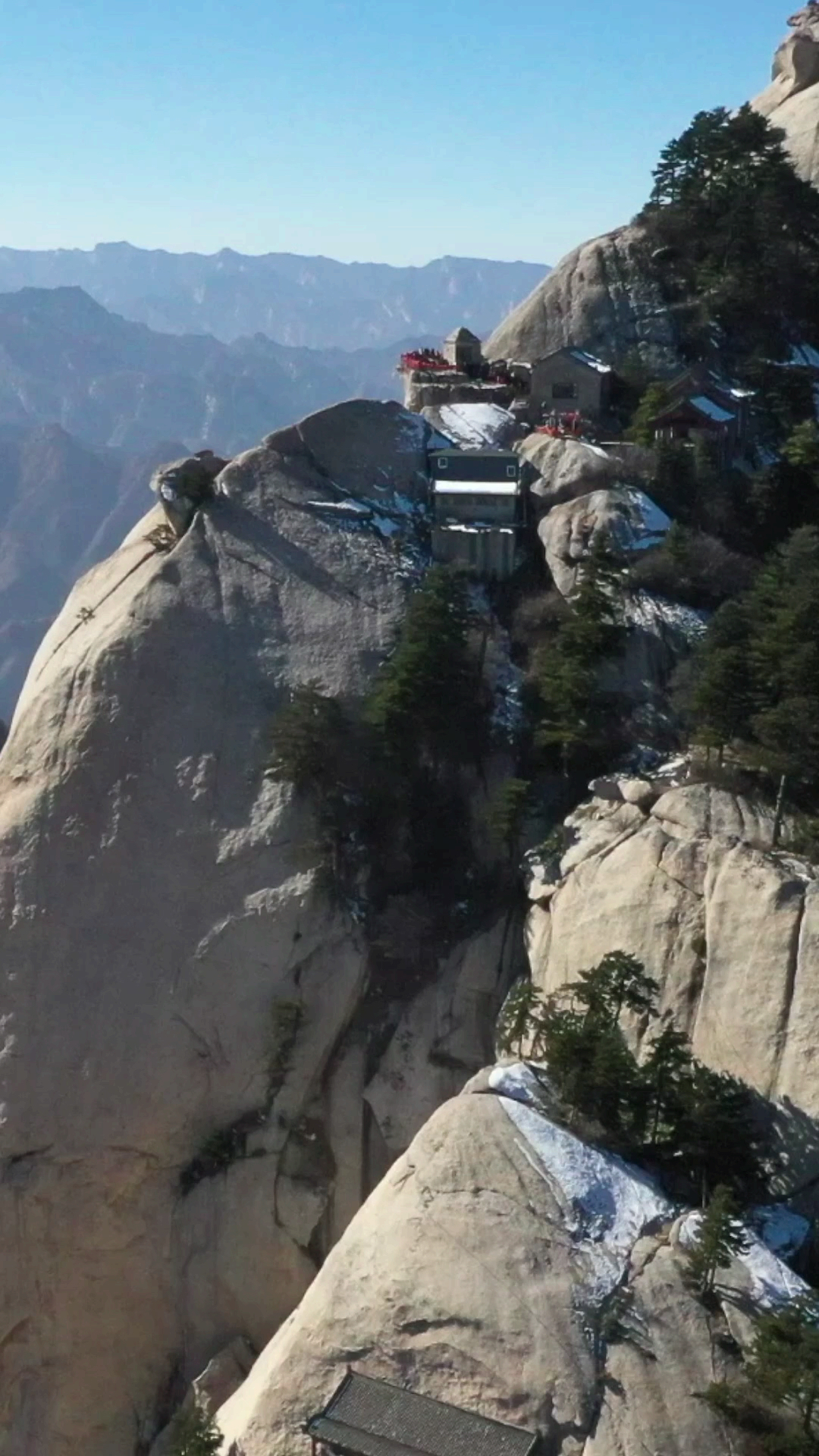 带上全民去旅行#鸟瞰华山南峰长空栈道