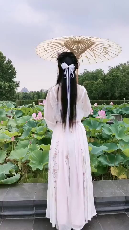 搞笑段子#一般背影好看的女生,正面都没法看汉服