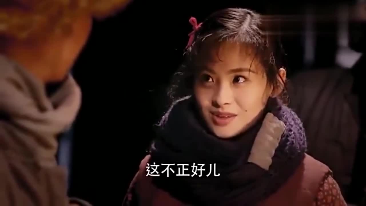 区小队太坏了美女洗澡居然有人在门缝偷看