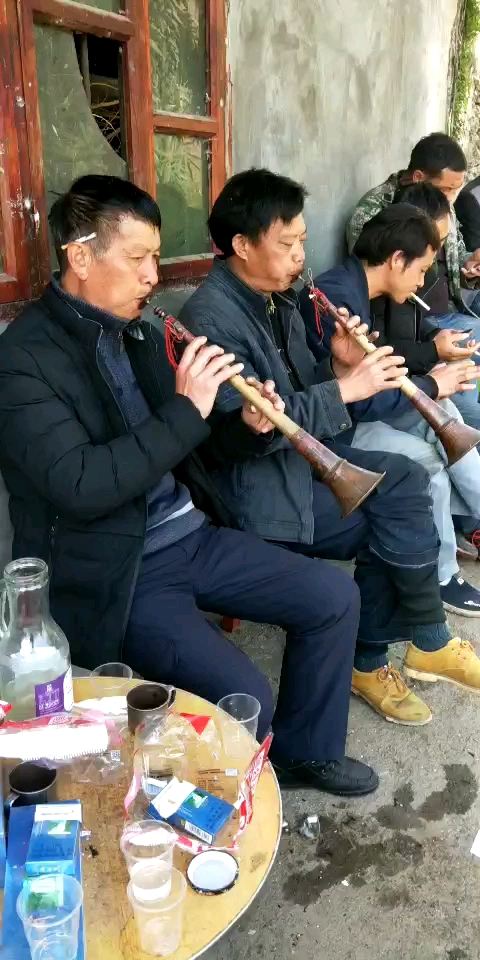 布依族唢呐