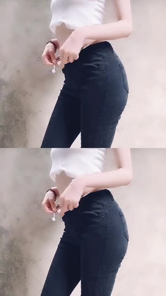 听说最近耳机系腰很火 我也来试试耳机线缠腰