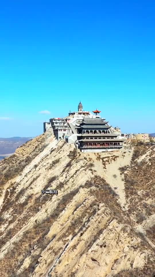 山西怀仁险峰的千年古刹,始建于辽代,清凉山还留下一些神奇的传说和