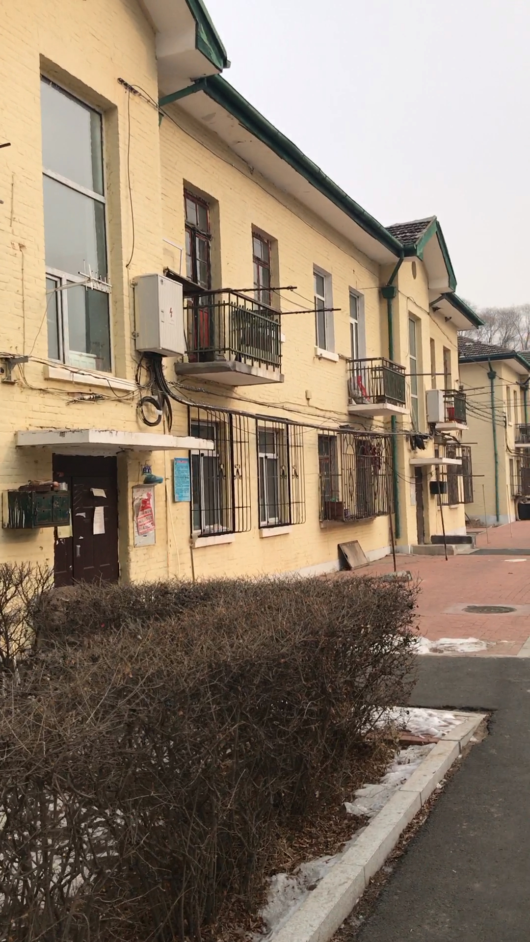 这是苏联留学的专家楼,总共八栋,1952年建成!