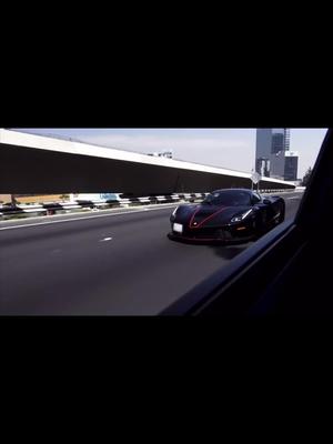 网红邓晶晶一不下心喜提一辆法拉利拉法火爆全网火是火了但也抵挡不住