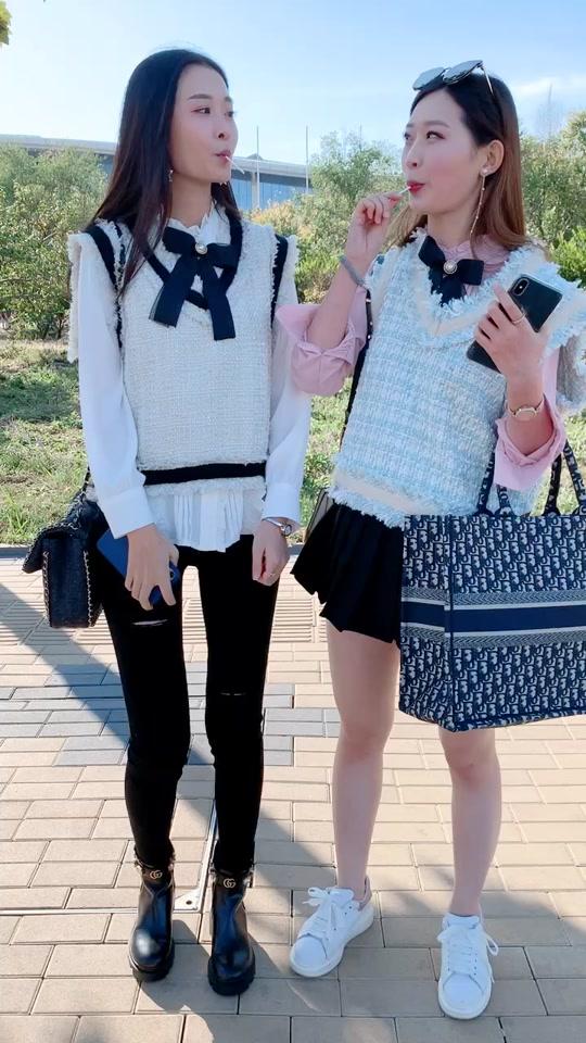 旁边的小姐姐有点小坏哟,一不小心就被亲到了,哈哈 @李凉凉-度小视