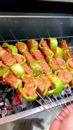 尖椒爱上了火腿还是火腿肠爱上了尖椒