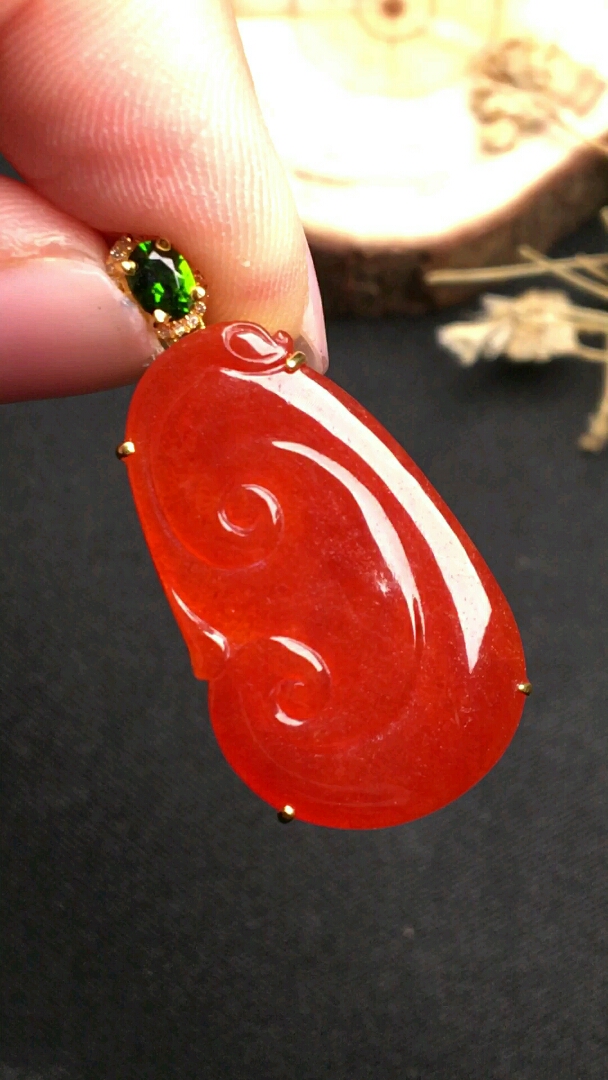 102204老坑冰种红翡如意,红润光泽,玉质细腻,水头足